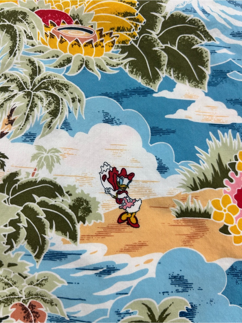 Men’s Disney Store Hawaiian character shirt button down size medium multicolor - Picture 5 of 11